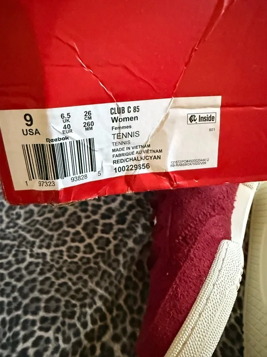 Reebok Classics Club C 85 Trainers Sneakers Hairy Suede Low-Top Sneakers Red 9 - Picture 12 of 15